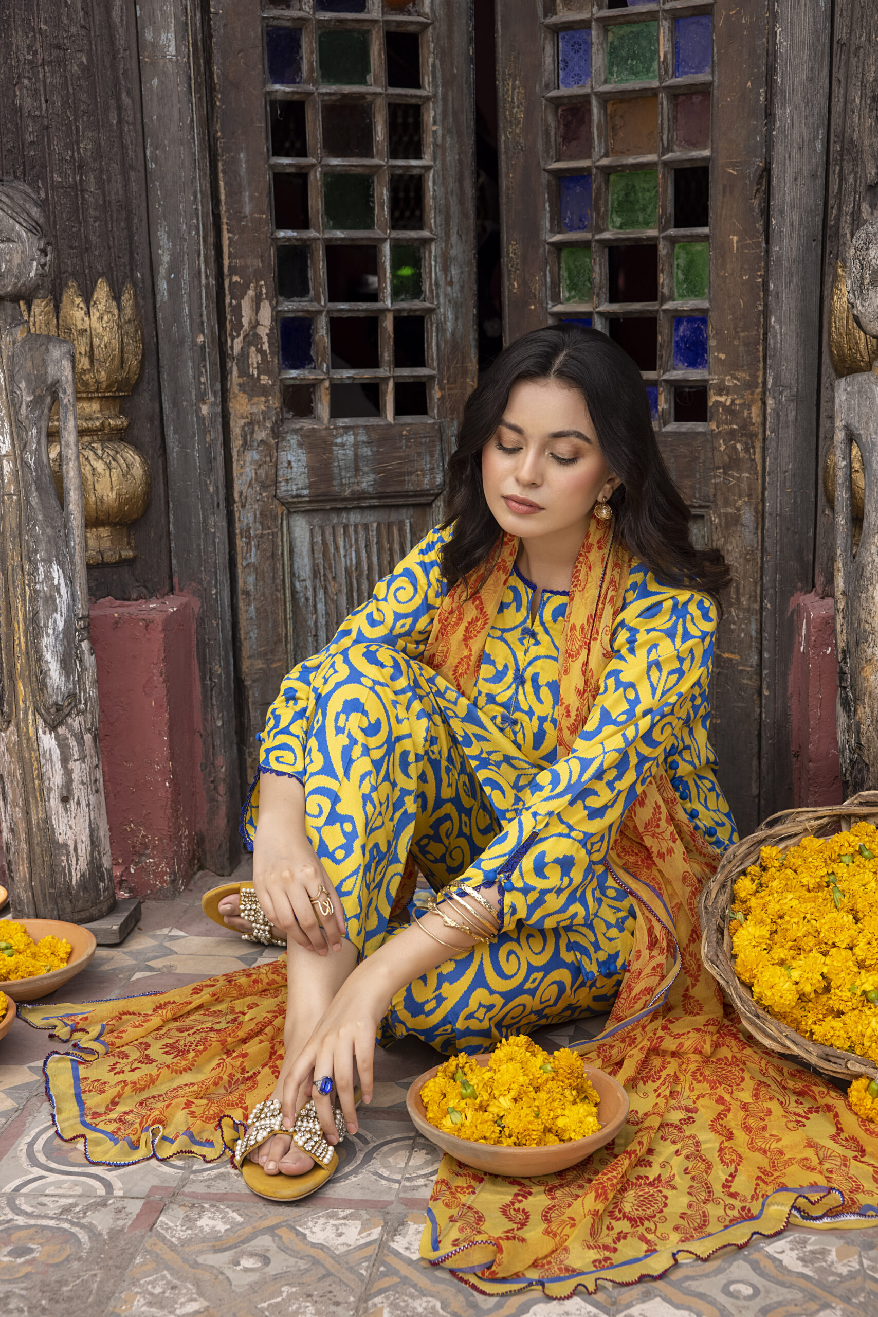 Ghazal from House of Mist | Lawn | Vol 4 | | HM-GZ4-04 GZ - Image 9