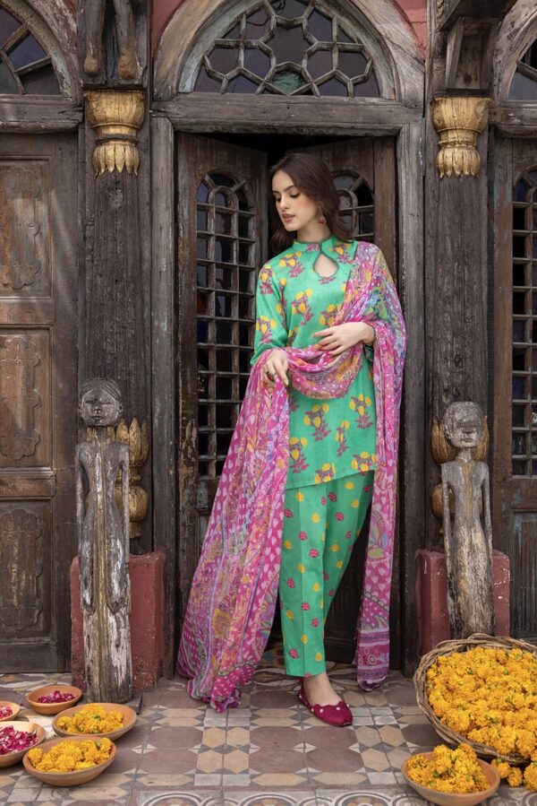 Alternative view of Ghazal from House of Mist | Lawn | Vol 4 |   | HM-GZ4-06 GZ