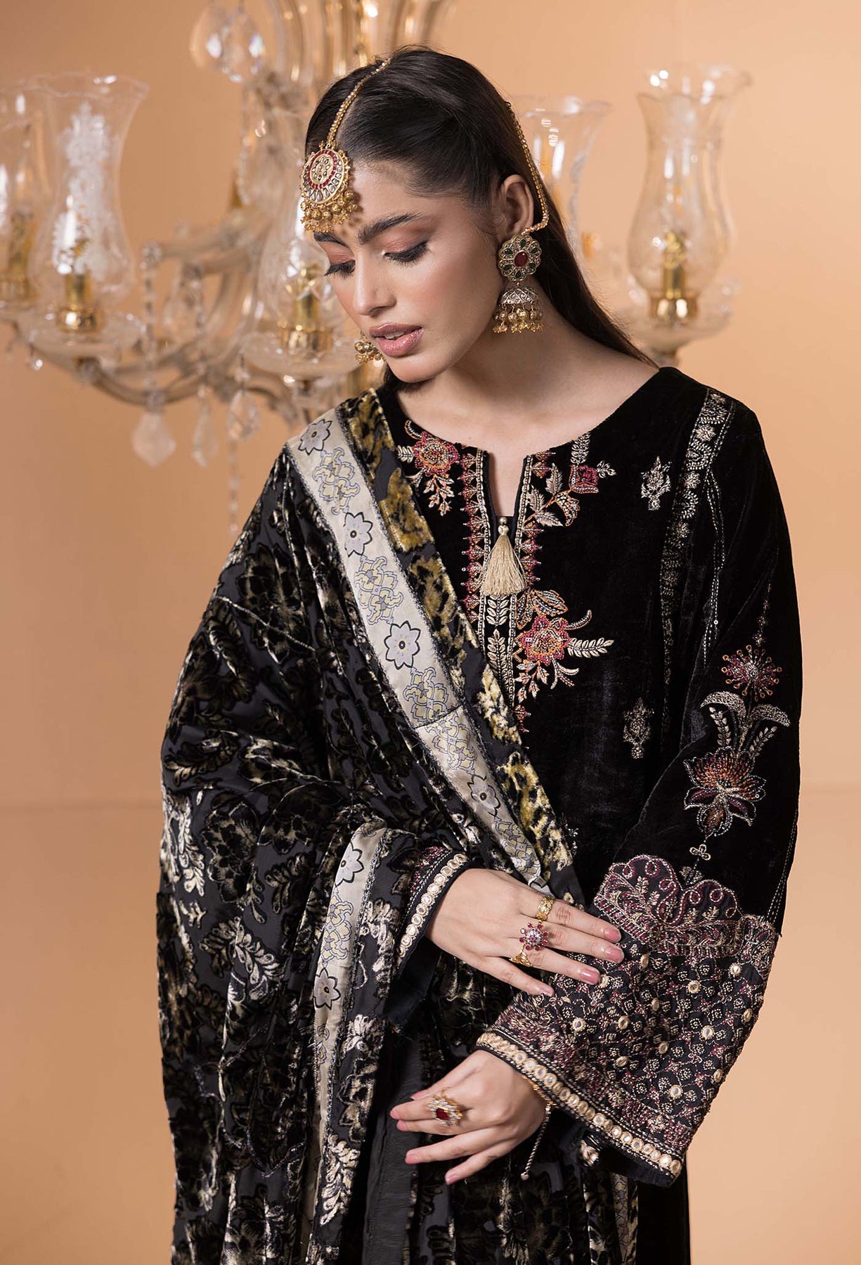 Adan's Libas Plachi'24 Luxury Unstitched | 4237 - Image 4