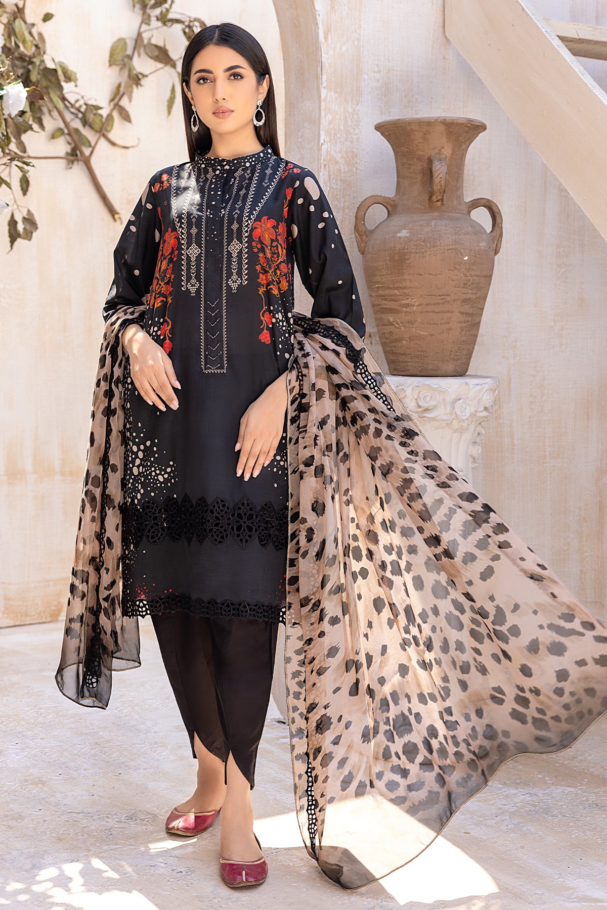Charizma Combination Embroidered Lawn 2024 | CCH4-04