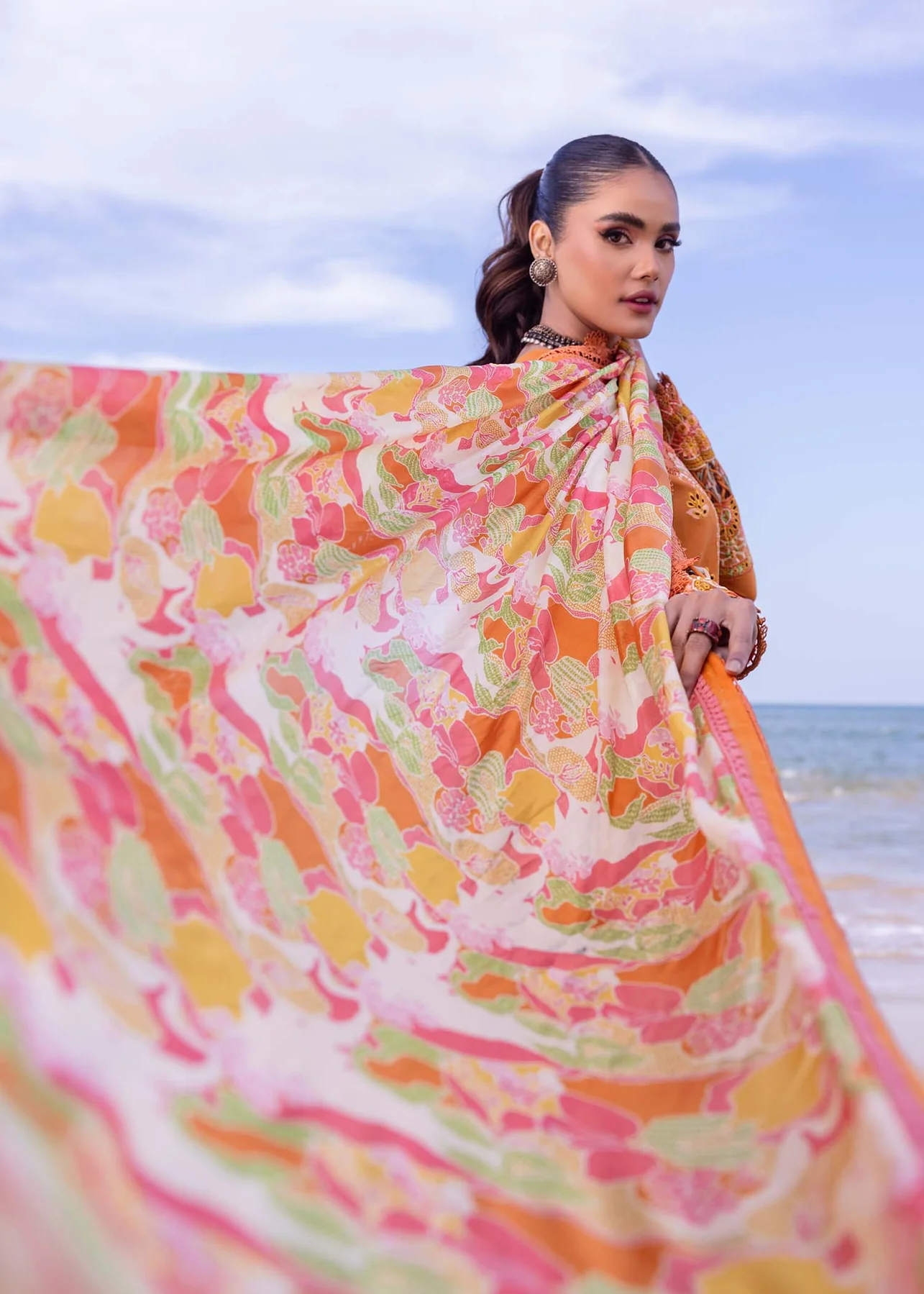 Akbar Aslam Luxury Lawn 2024 | Oasis | U-107 - Image 4