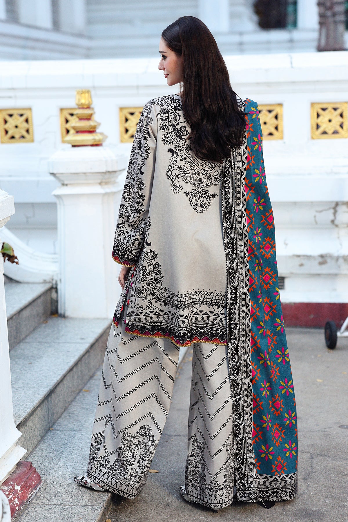 Charizma Embroidered Linen Collection'25 CCW6-19 - Image 5