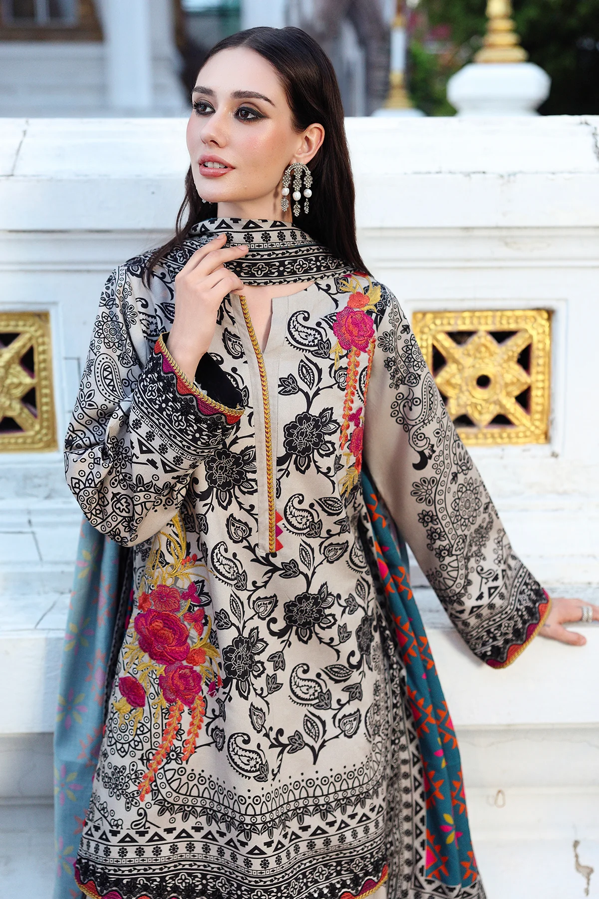 Charizma Embroidered Linen Collection'25 CCW6-19 - Image 2