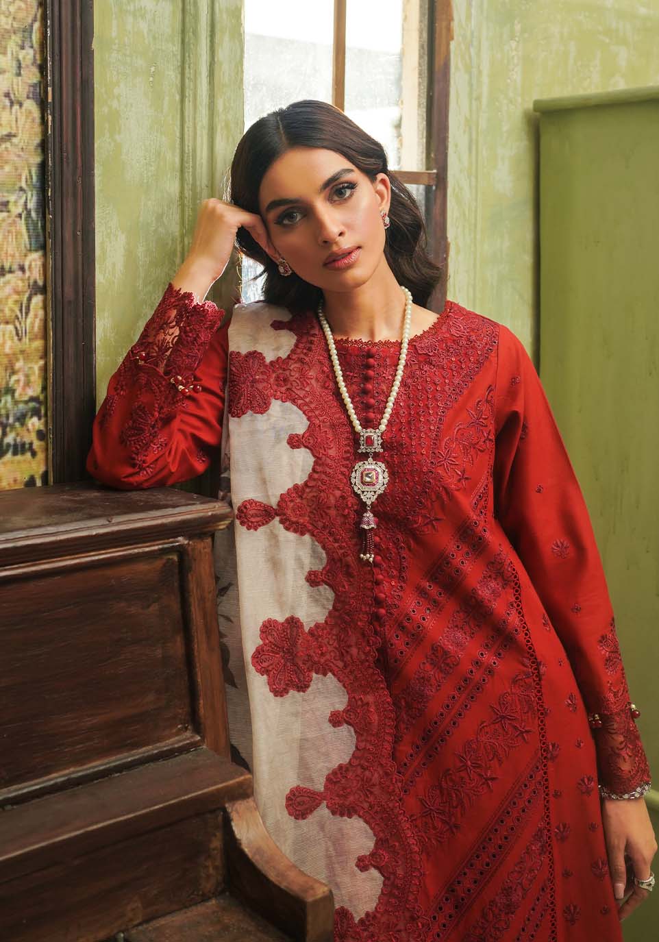 Zarqash Luxury Lawn 2024 | ZQT 007 - Image 3