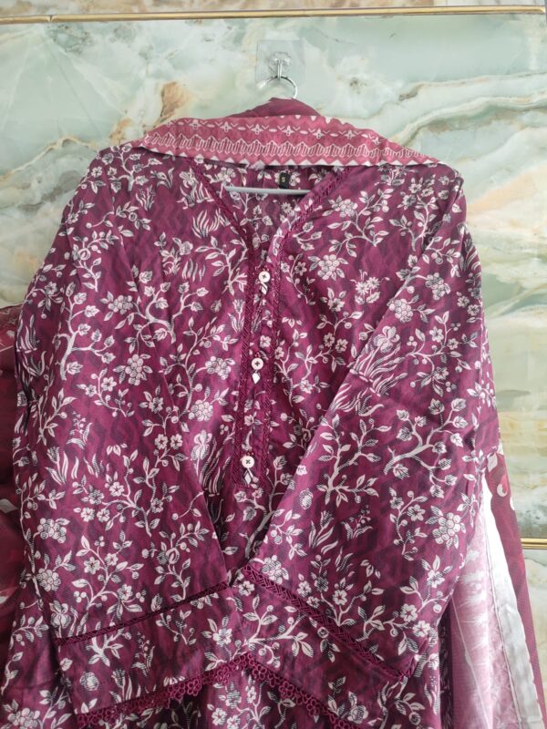 Alternative view of Riwayat Original Ready to Wear Pret Lawn || IQ - FS06