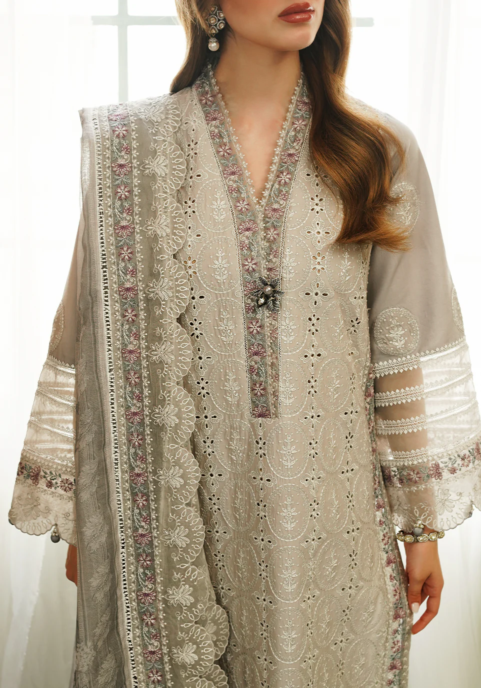 Zarqash Luxury Lawn 2024 | ZQT 002 - Image 3