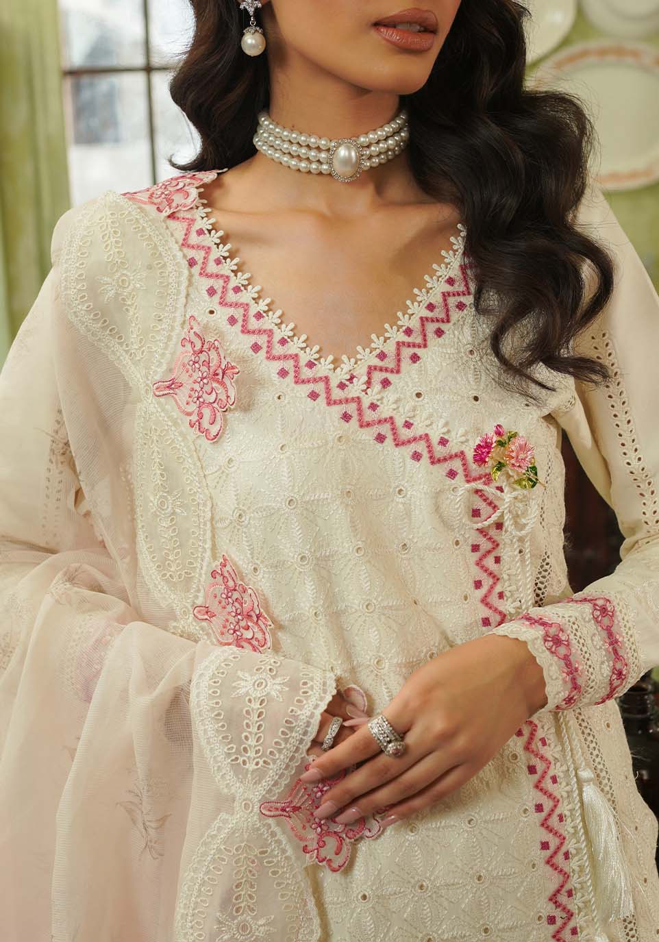 Zarqash Luxury Lawn 2024 | ZQT 006 - Image 4