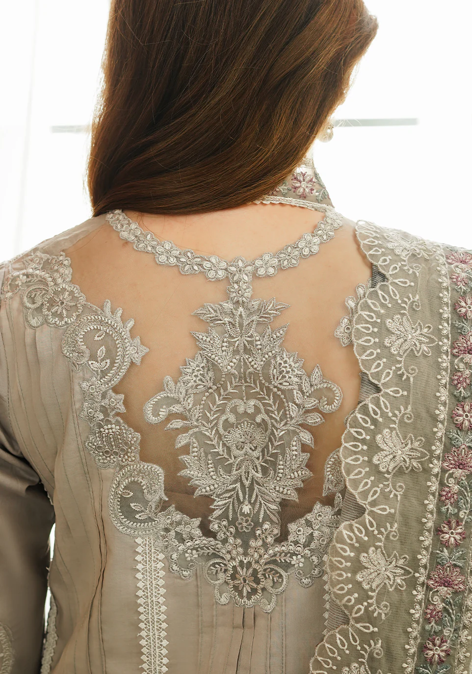 Zarqash Luxury Lawn 2024 | ZQT 002 - Image 4