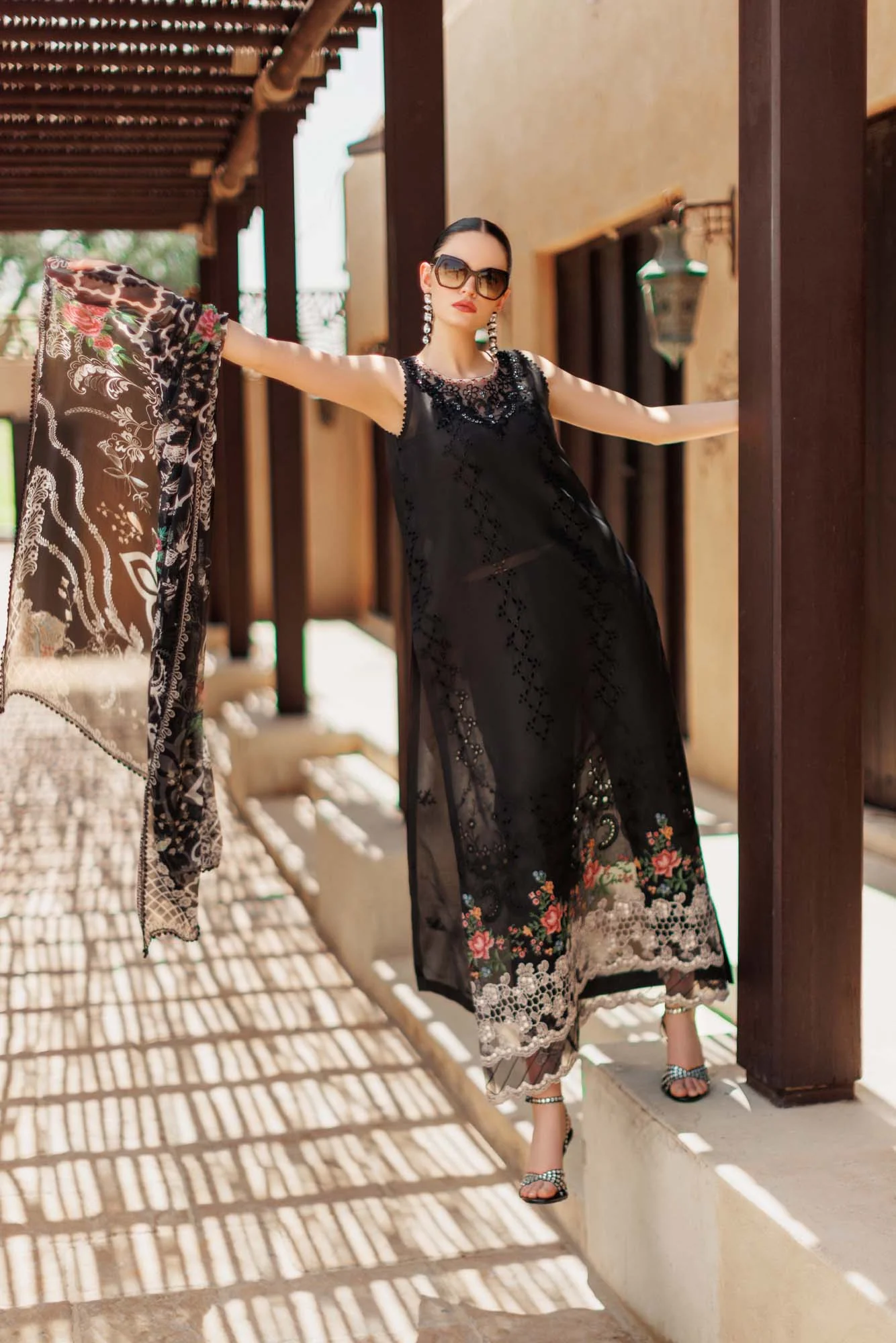 Noor Handwork Laserkari Lawn'24 | D6 - Image 2