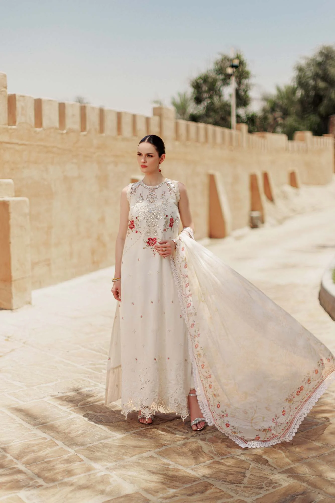 Noor Handwork Laserkari Lawn'24 | D9