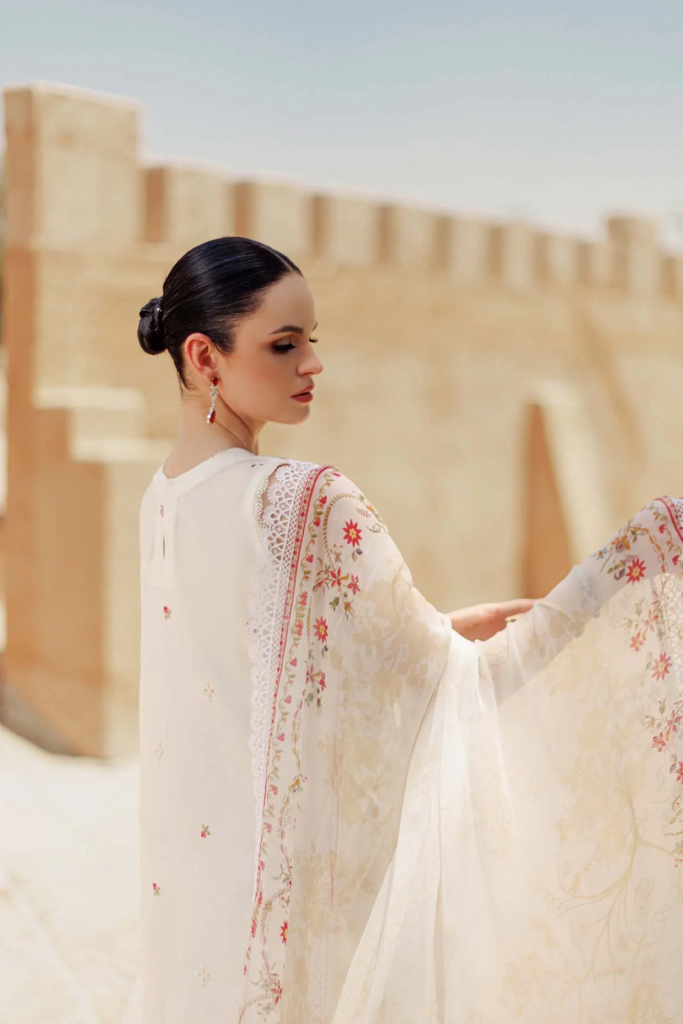 Noor Handwork Laserkari Lawn'24 | D9 - Image 3