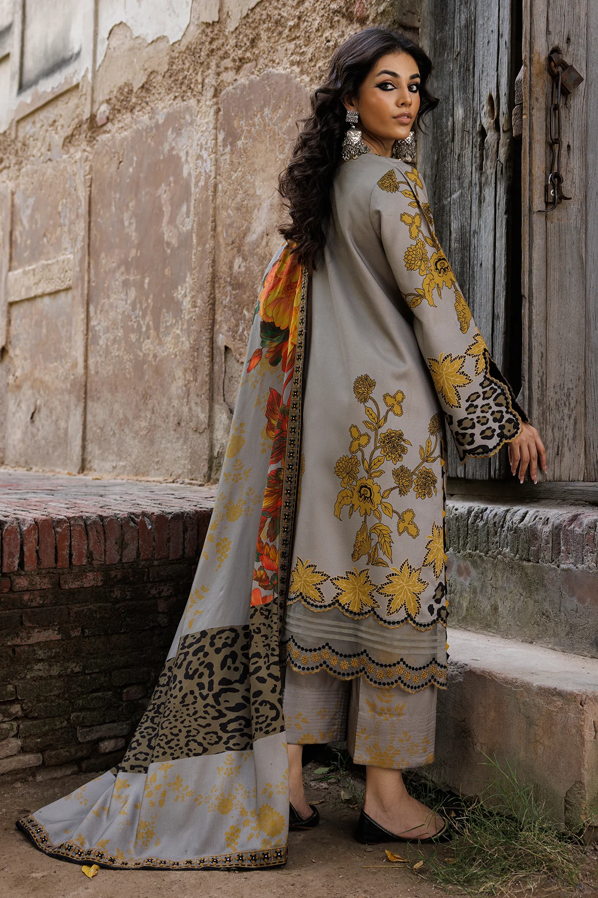 Charizma Embroidered Linen Collection'25 CCW6-14 - Image 2