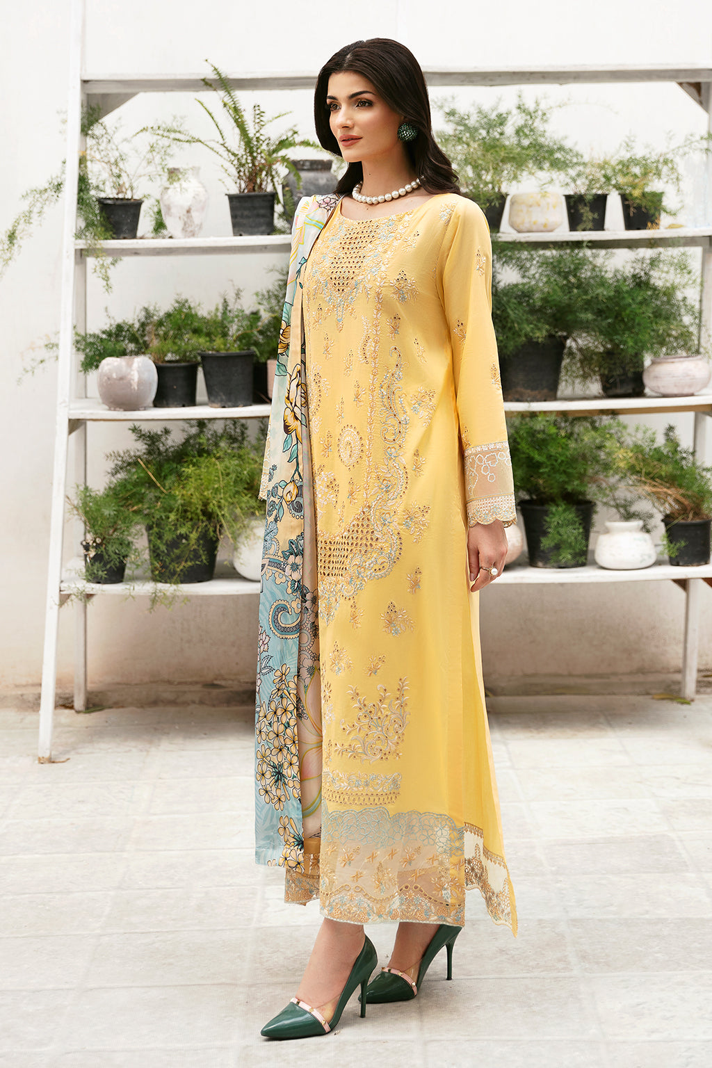 Ramsha Andaaz Luxury Lawn | Vol 09 | Z-910 - Image 2