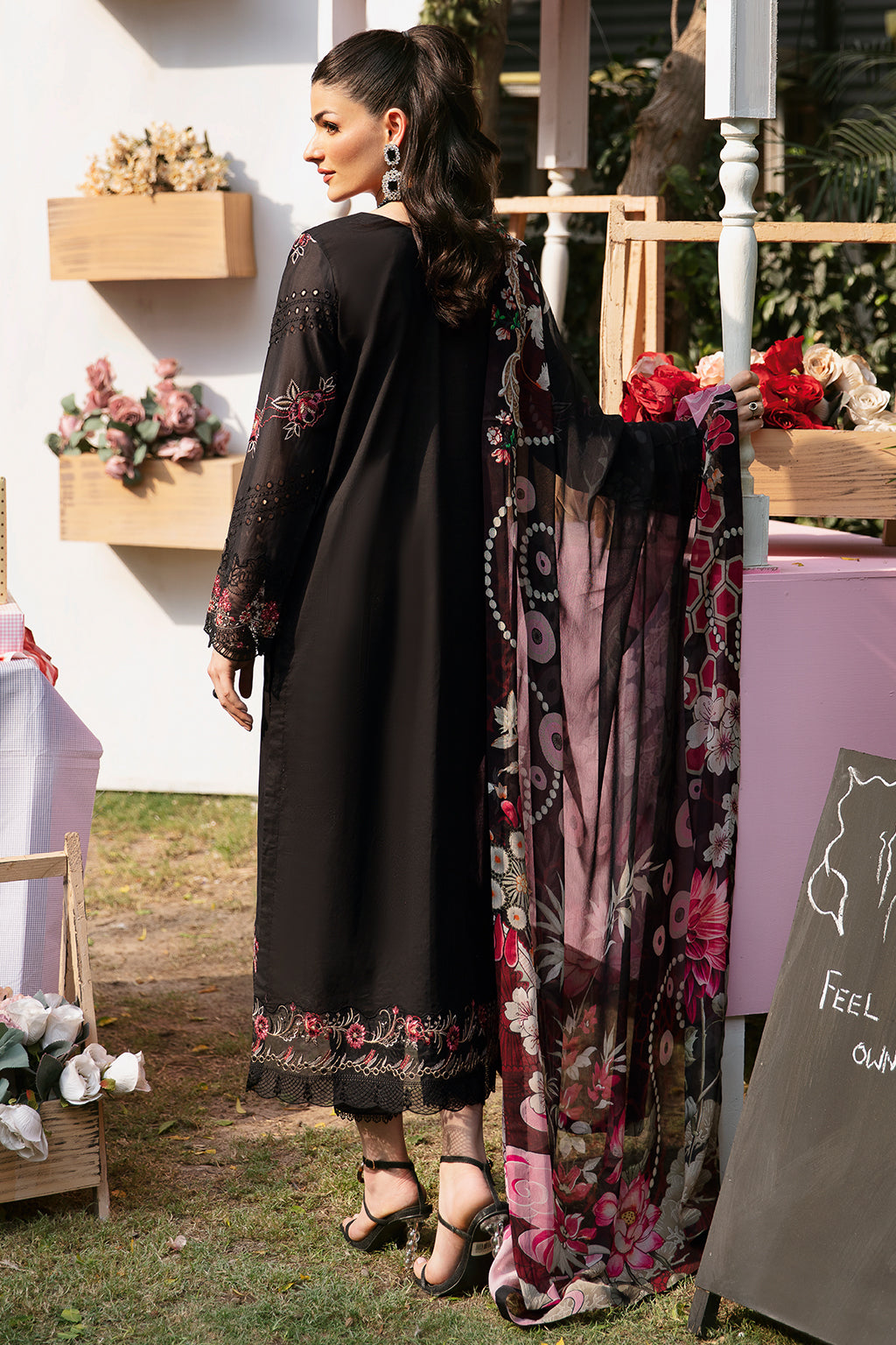 Ramsha Andaaz Luxury Lawn | Vol 09 | Z-904 - Image 4
