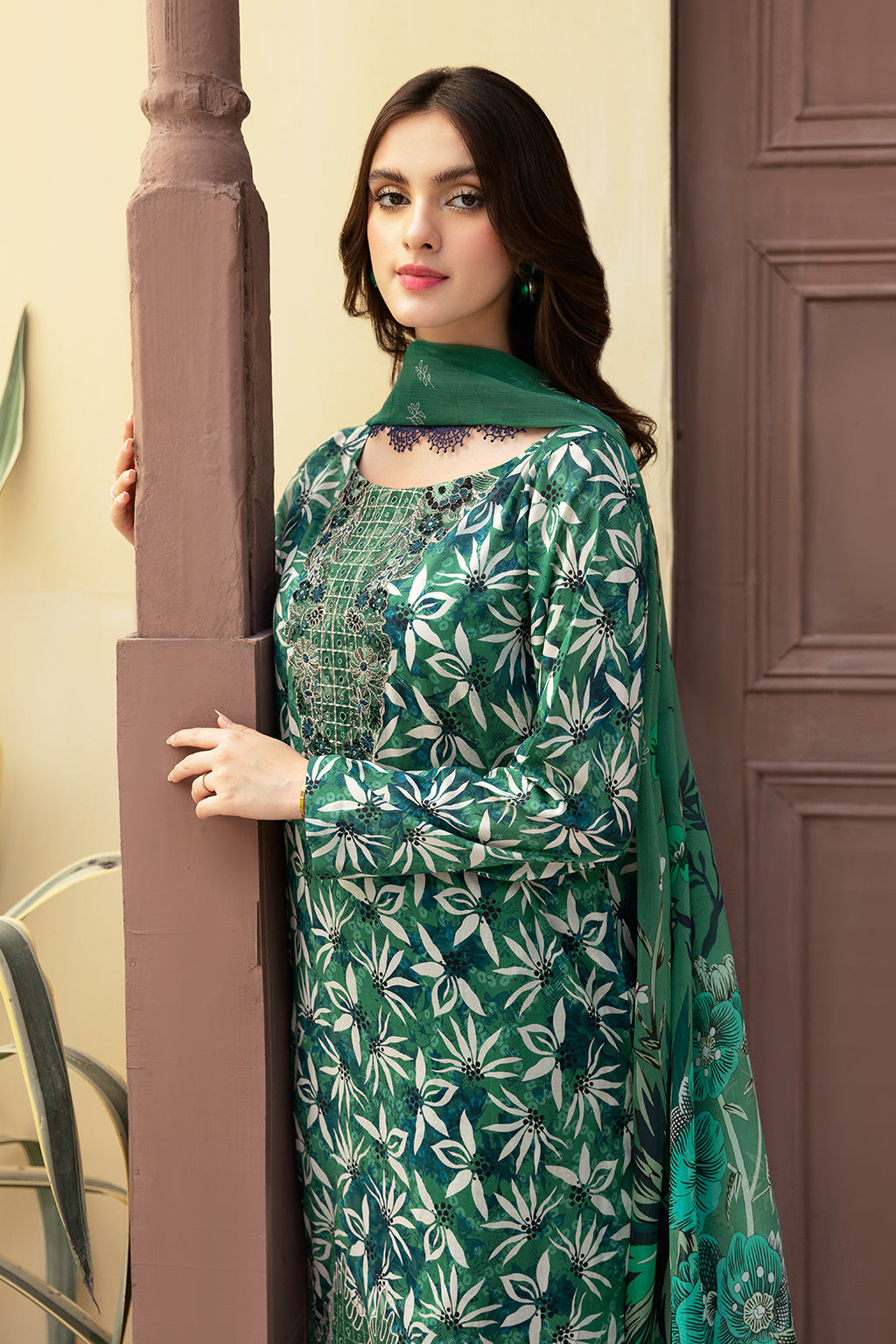 Rangrez By Ramsha | Lawn | N-507 - Image 5