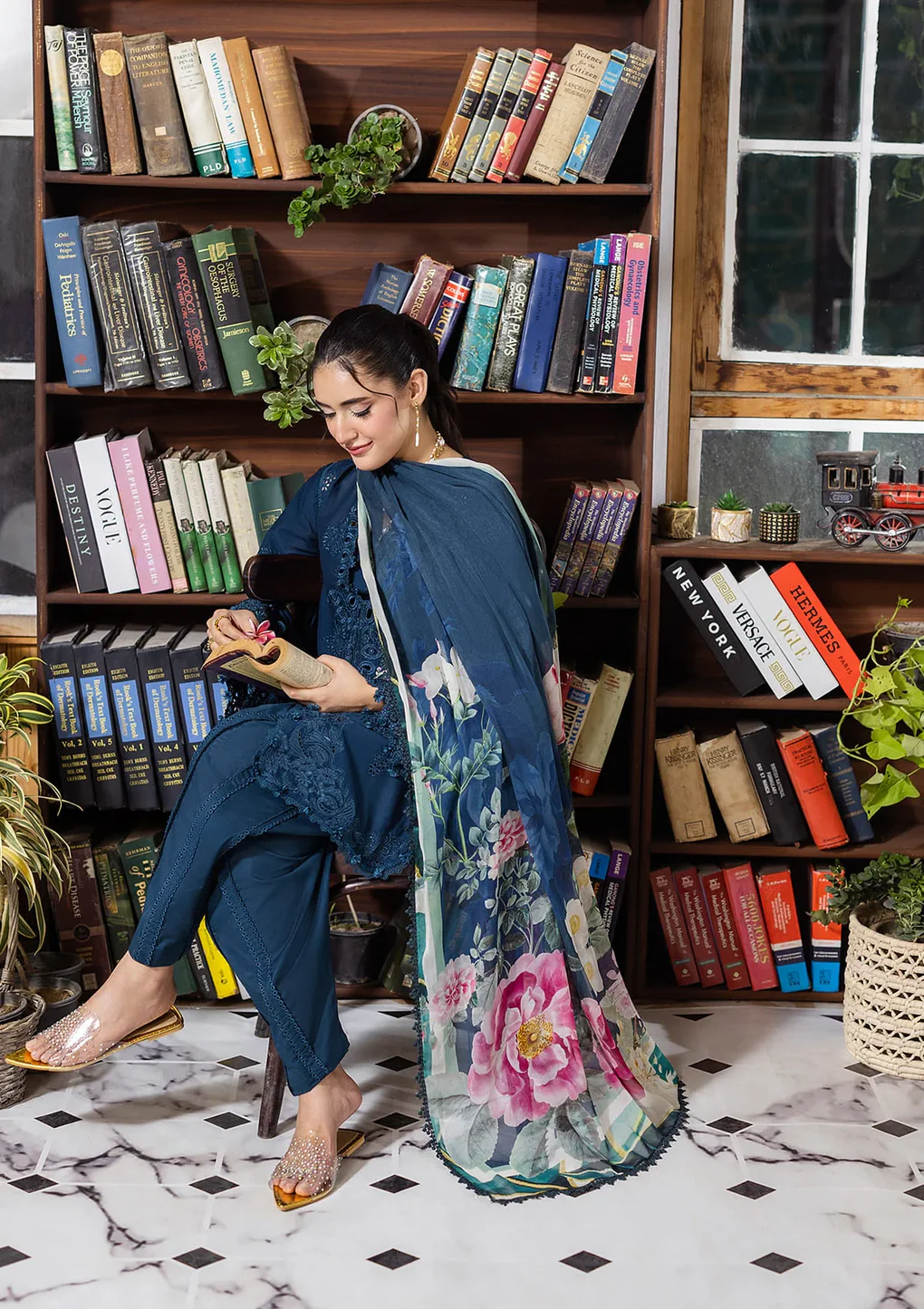 Elaf Chikankari With Chiffon EEC-4B Serenaire - Image 5