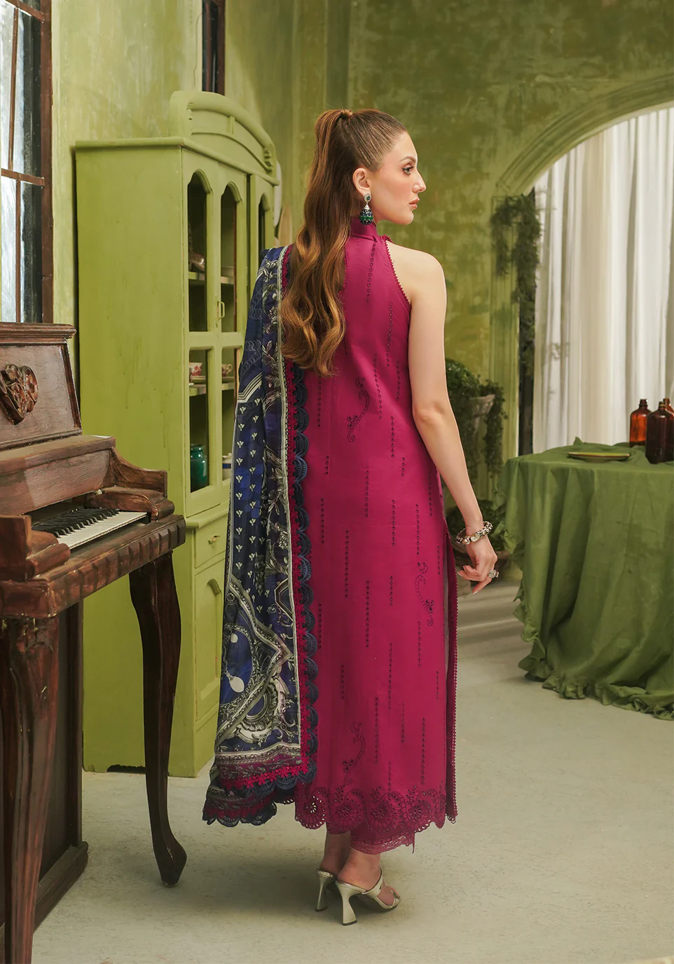 Zarqash Luxury Lawn 2024 | ZQT 012 - Image 2