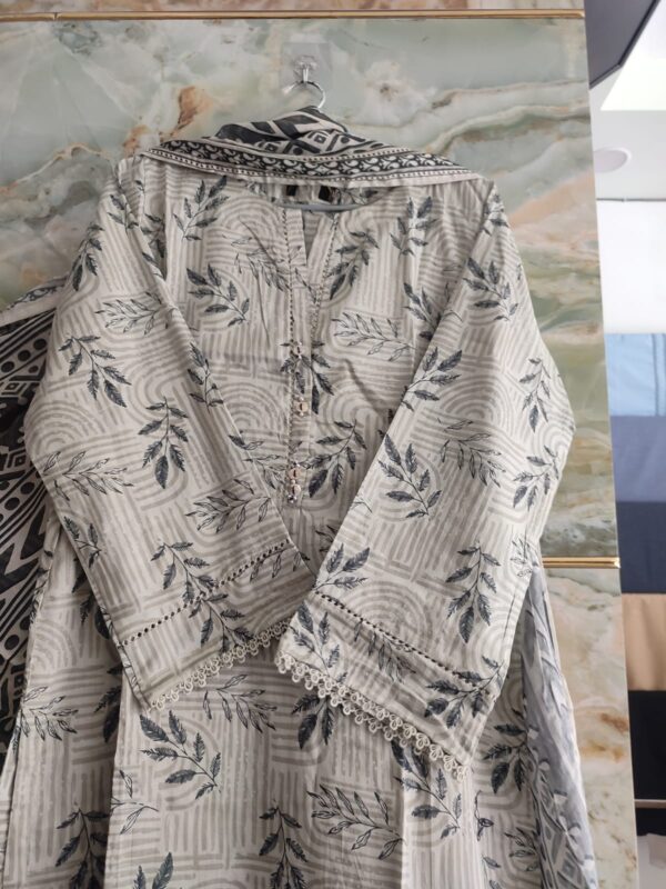 Alternative view of Riwayat Original Ready to Wear Pret Lawn || IQ - FS02