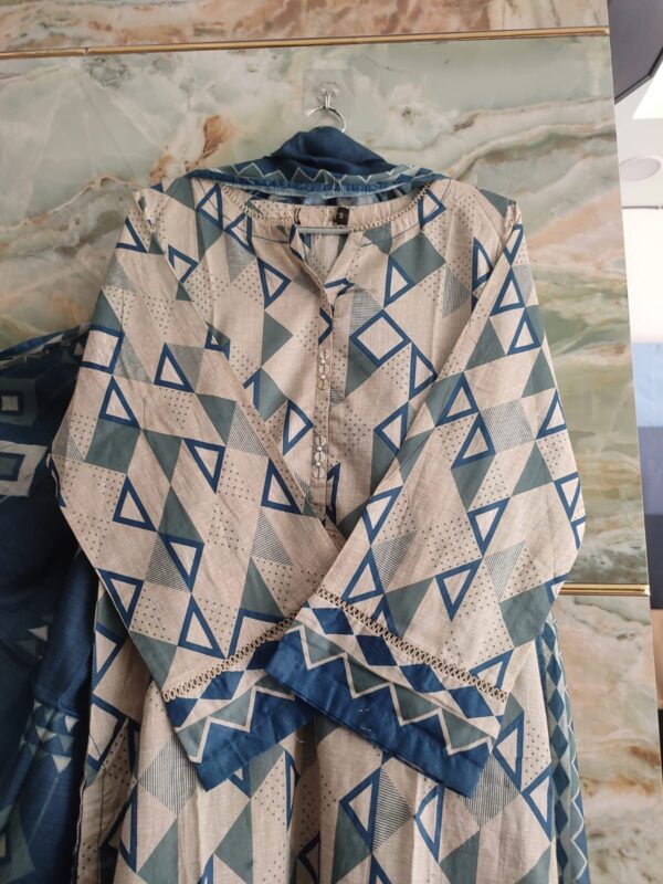 Alternative view of Riwayat Original Ready to Wear Pret Lawn || IQ - FS01