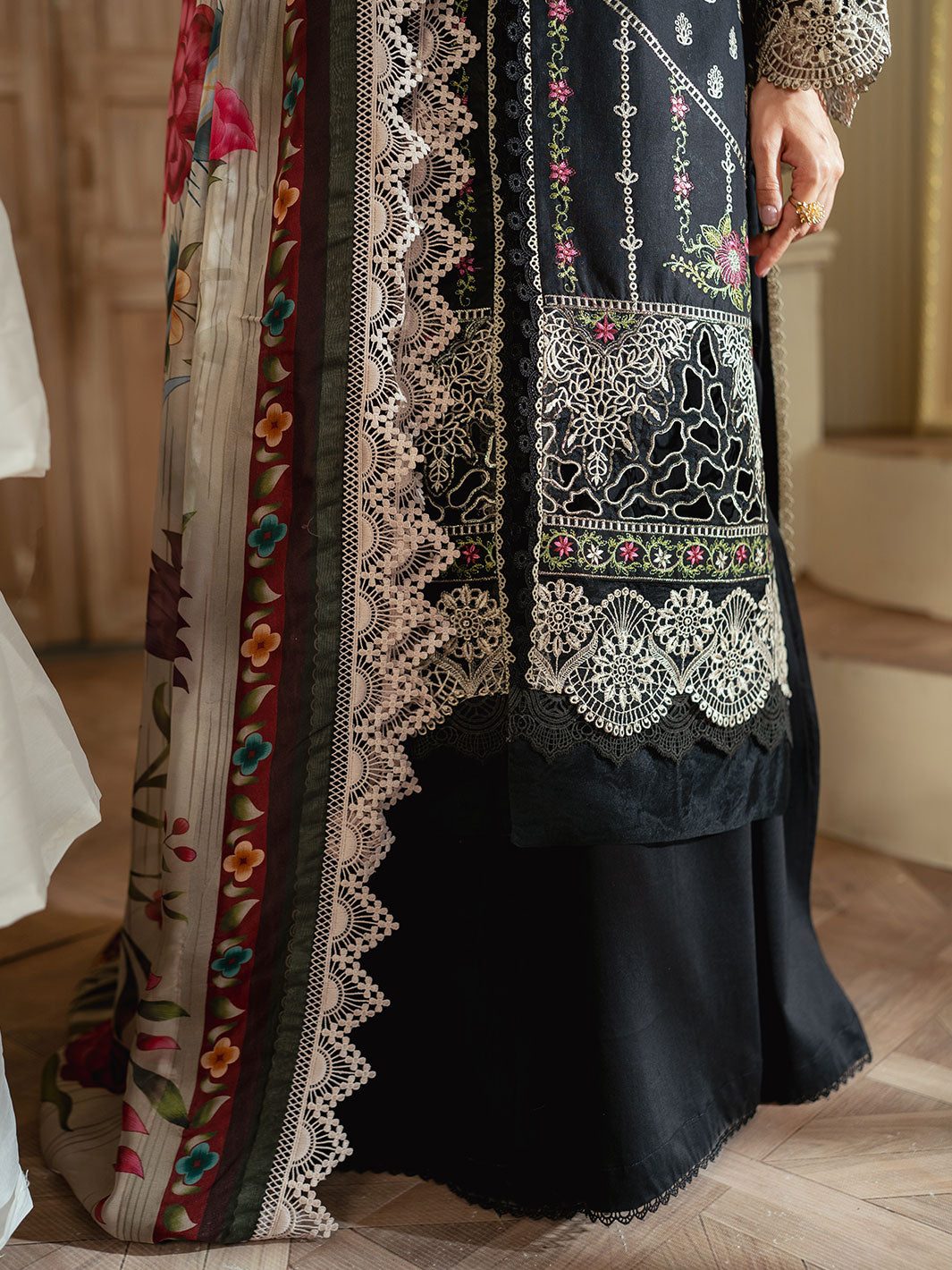 Faiza Faisal Celine Chikankari Eid Collection '24 | MEHR - Image 4