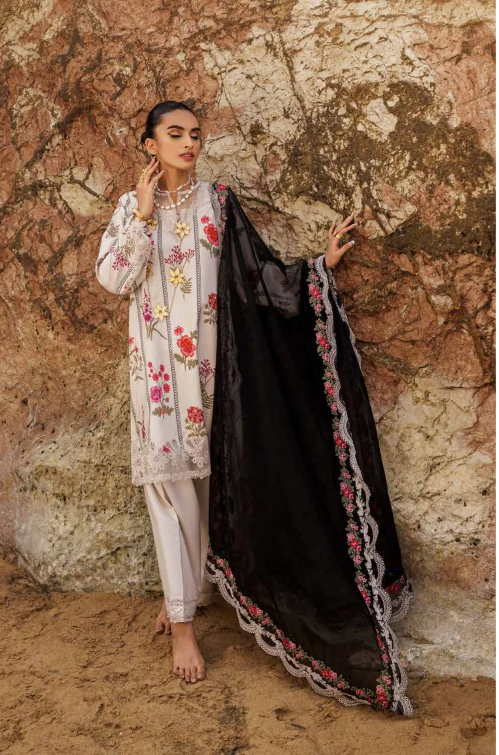 Rang e Bahar Lawn by Charizma