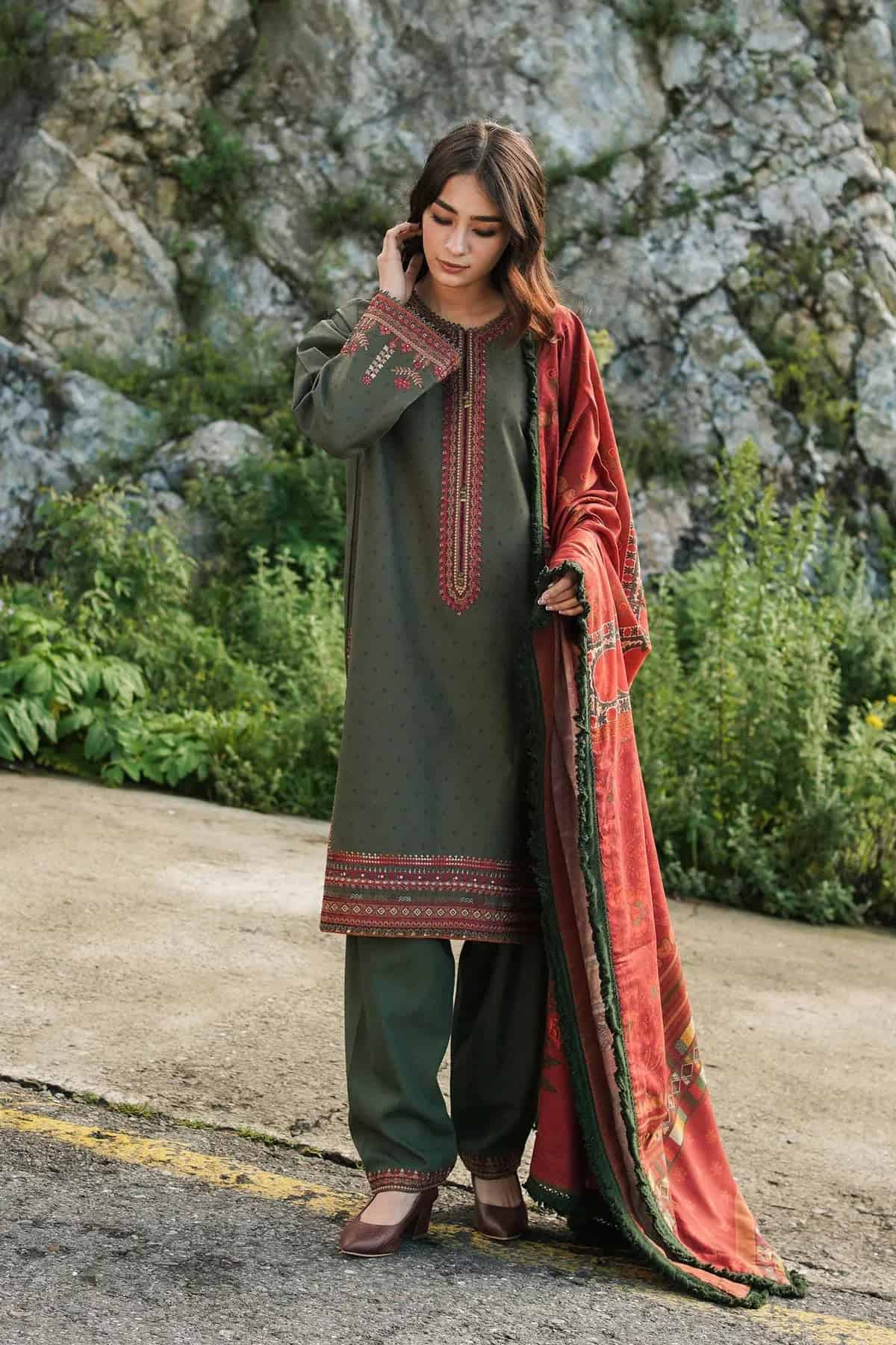 Zara Shahjahan Coco Winter Collection 4B (GZ-85)