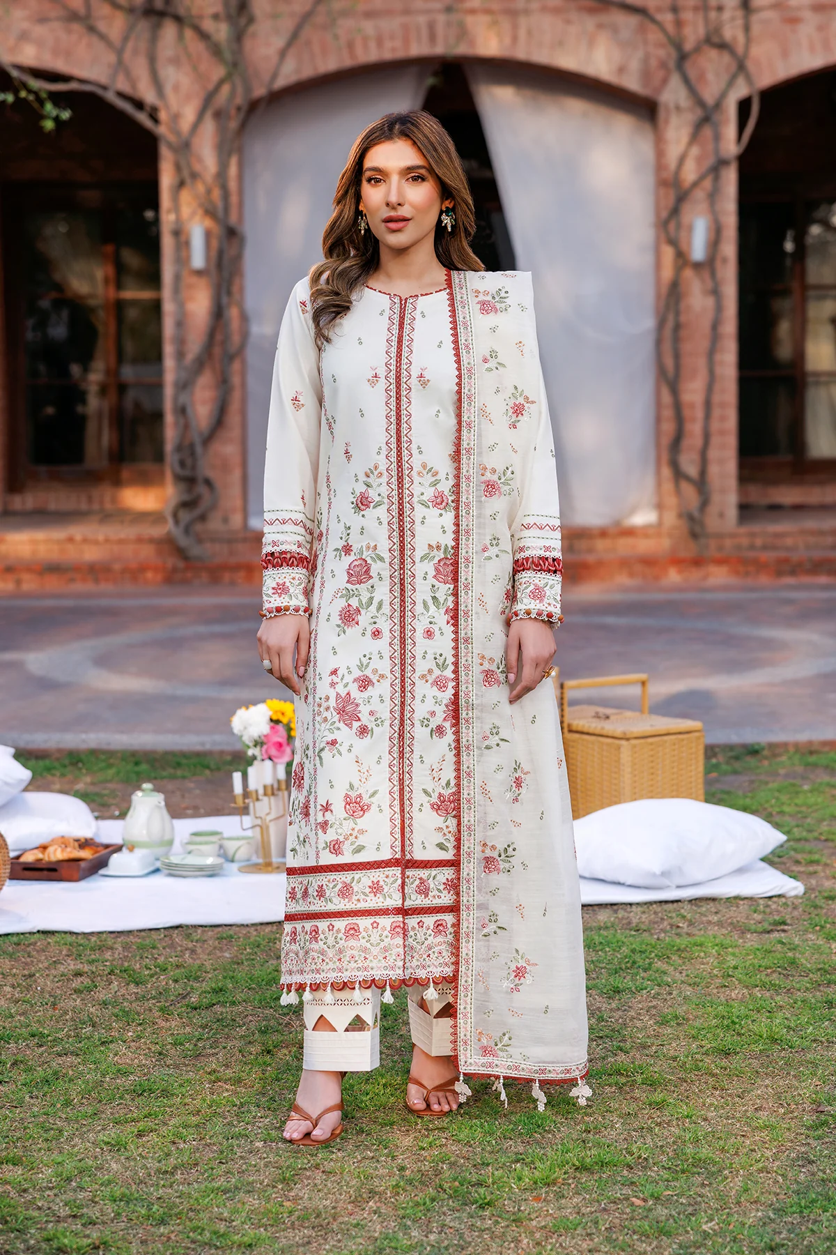 Kaavish Festive Lawn by Farasha | SURREAL WHITE