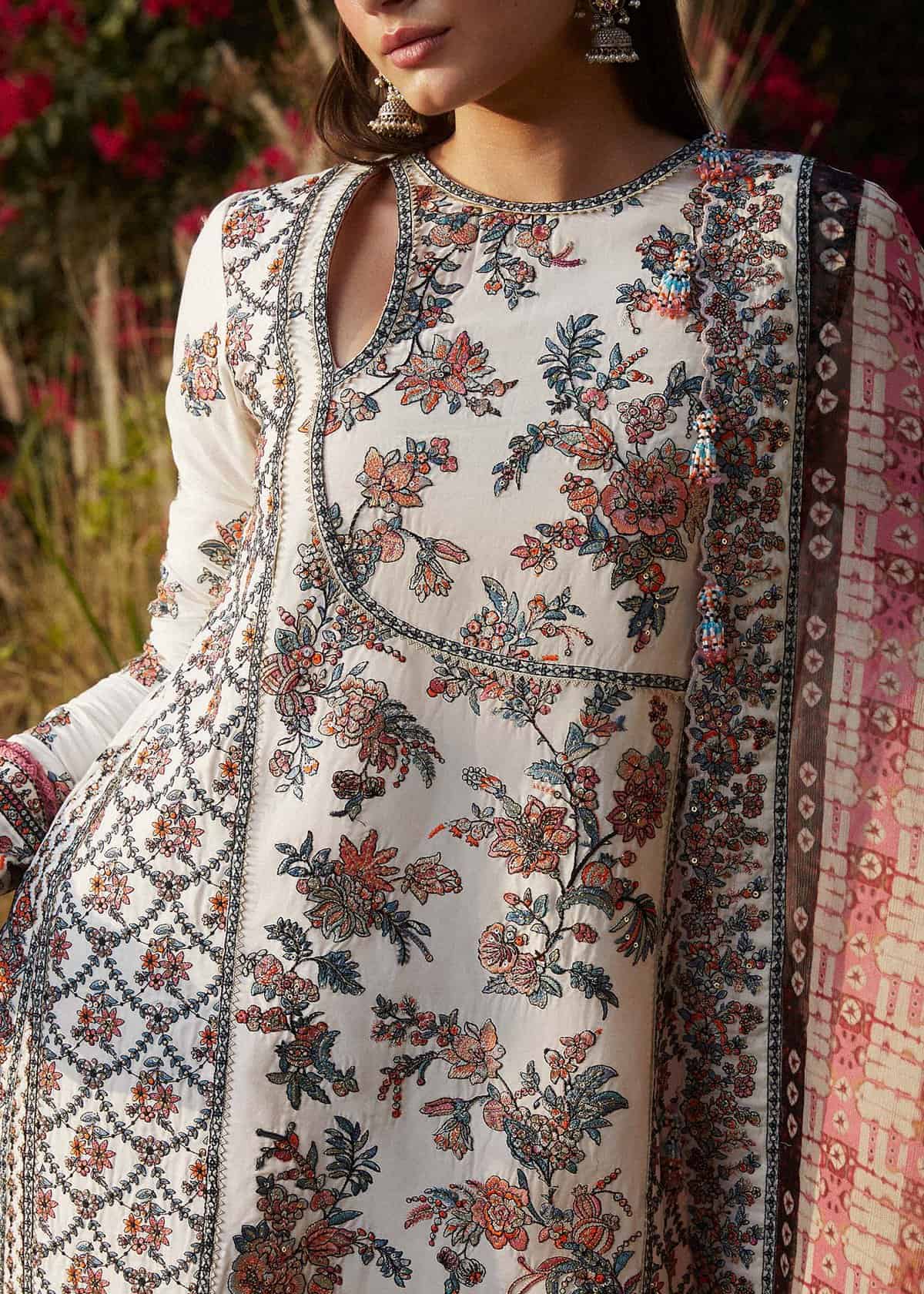Hussain Rehar Luxury Lawn 2024 | ELARA (SS-5421) - Image 4