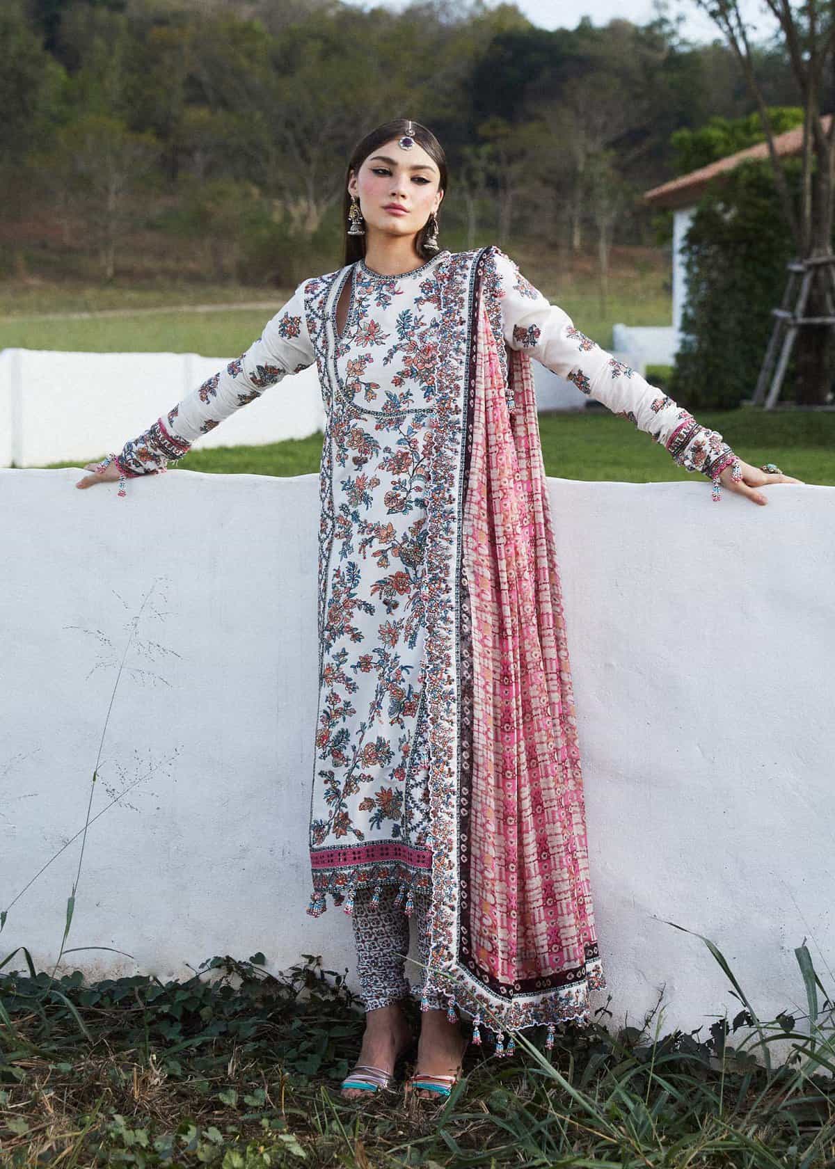 Hussain Rehar Luxury Lawn 2024 | ELARA (SS-5421) - Image 2