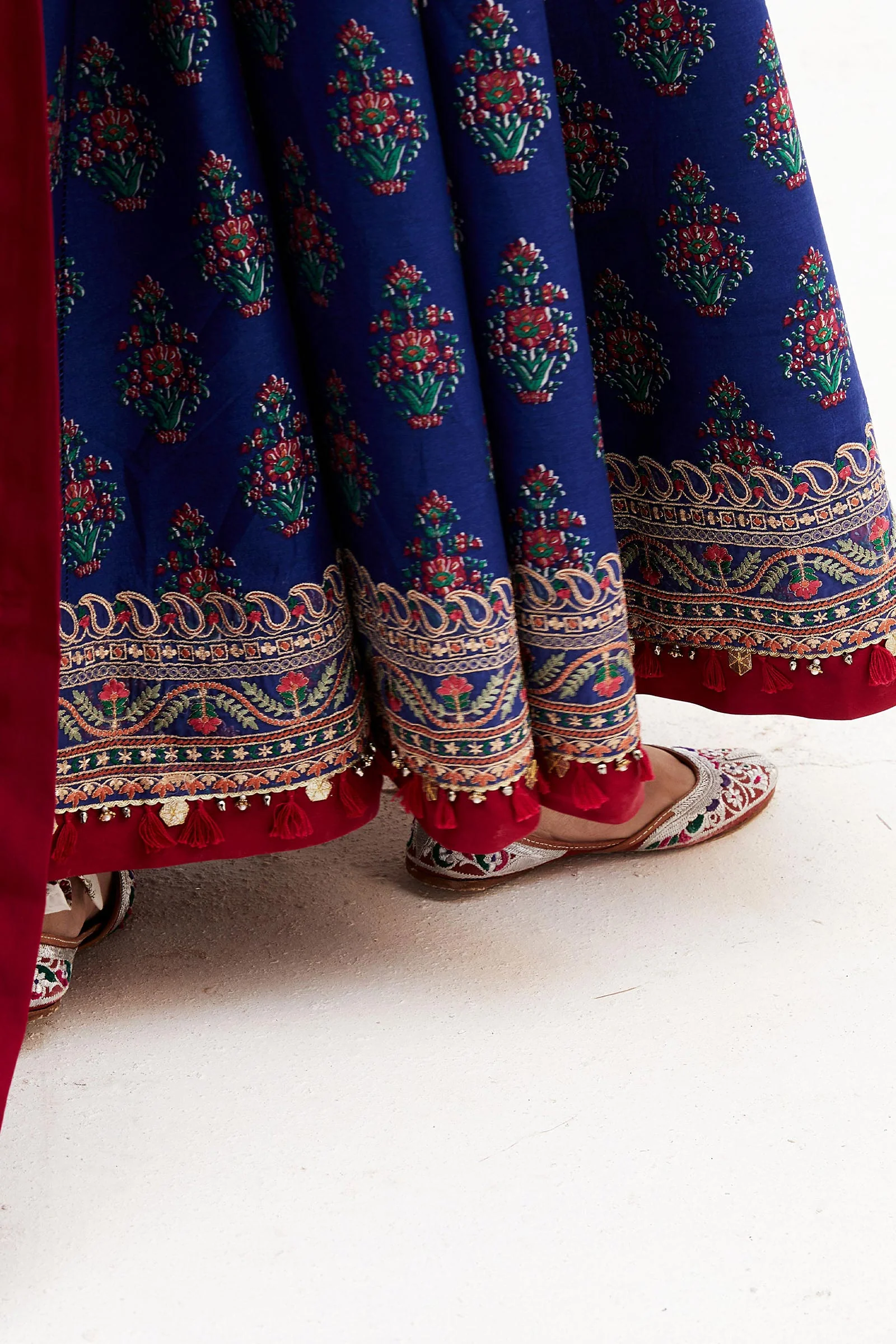 Zara Shahjahan Luxury Lawn 2024 | 11A - Image 6