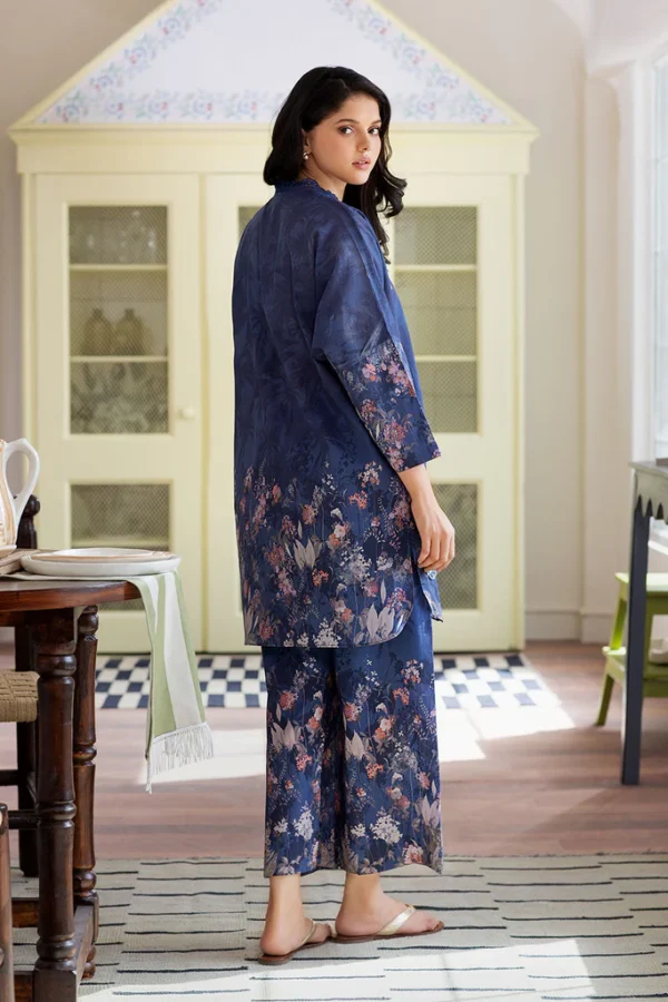 Alternative view of Sobia Nazir Basics Lawn    | 5B