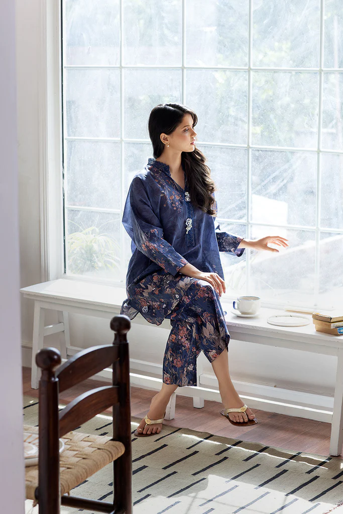 Sobia Nazir Basics Lawn | 5B - Image 4