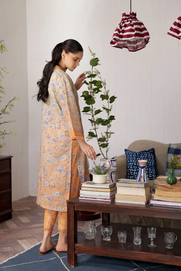 Alternative view of Sobia Nazir Basics Lawn    | 4A