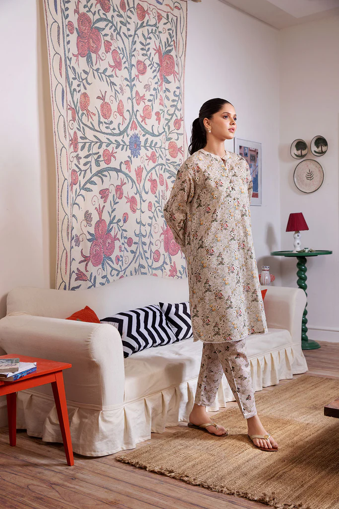Sobia Nazir Basics Lawn | 1A - Image 3