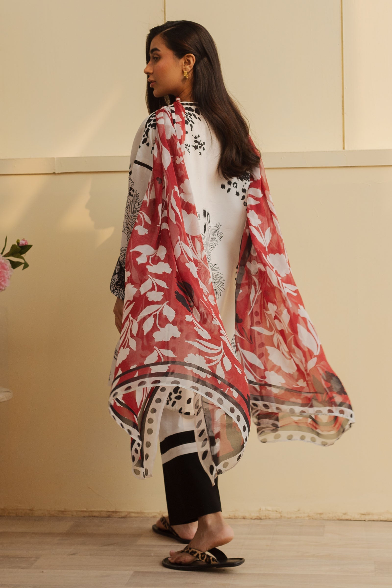 Coco Prints by Zara Shahjahan | Vol 2 | Pure Lawn | D8 - Image 2