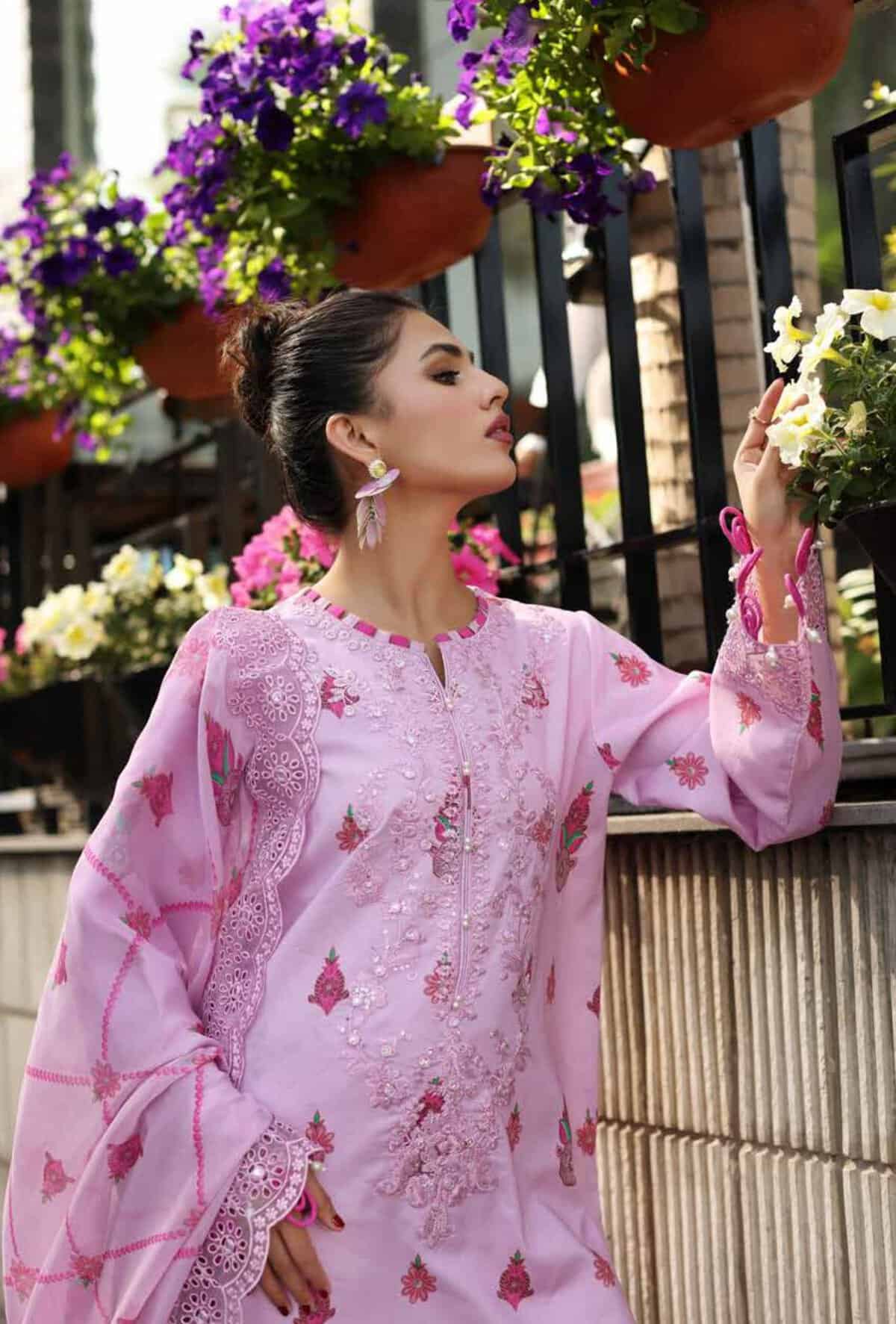 Charizma Rang-e-Bahaar Embroidered Lawn 2024 | CRB4-09