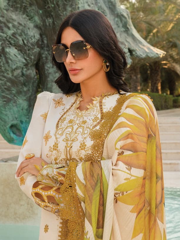 Rang Rasiya Carnation Embroidered Lawn | D-02 (GZ-166) - Image 3