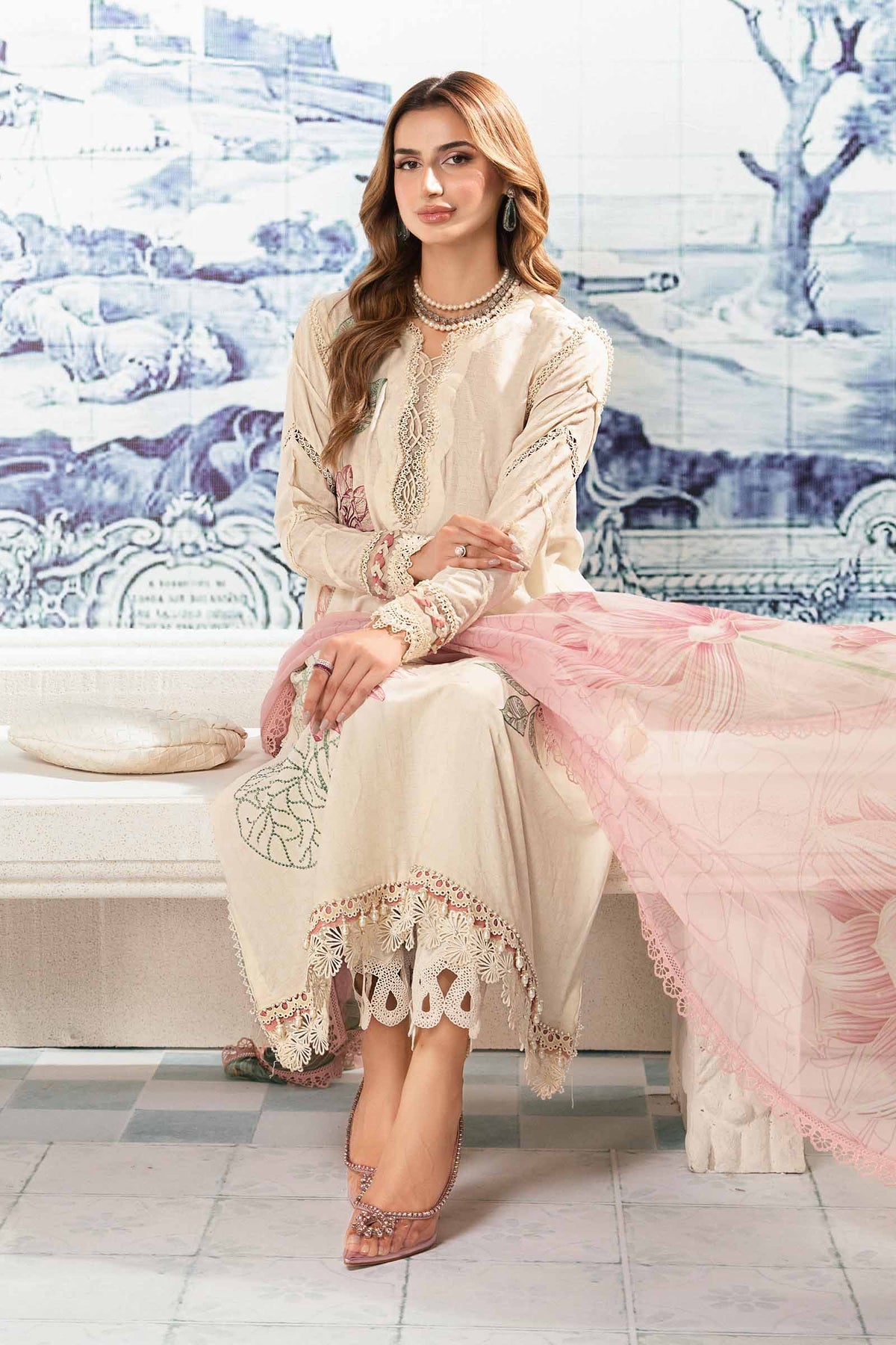 MARIA B M.Prints | Summer Lawn 2024 | Vol 2 | MPT-2201-A - Image 4