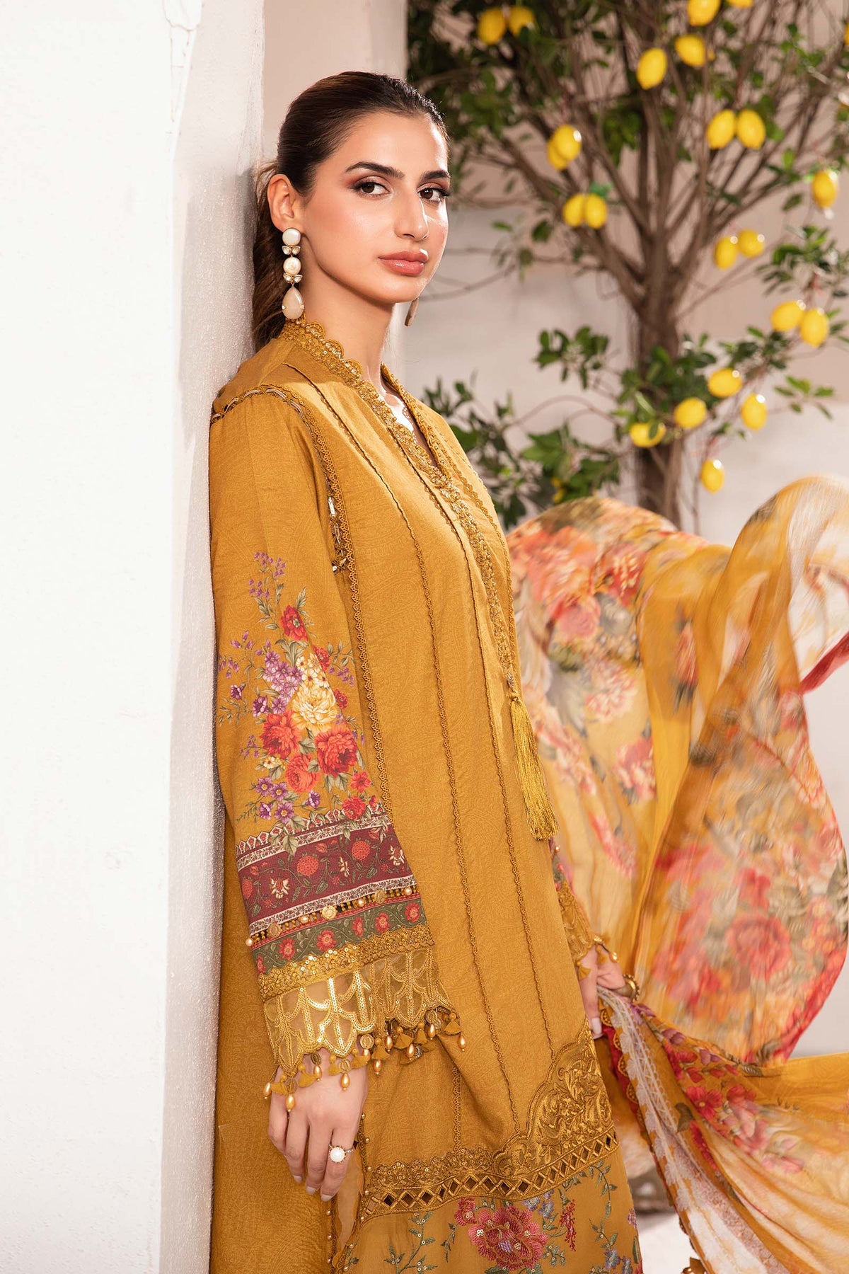 MARIA B M.Prints | Summer Lawn 2024 | Vol 2 | MPT-2202-A - Image 4