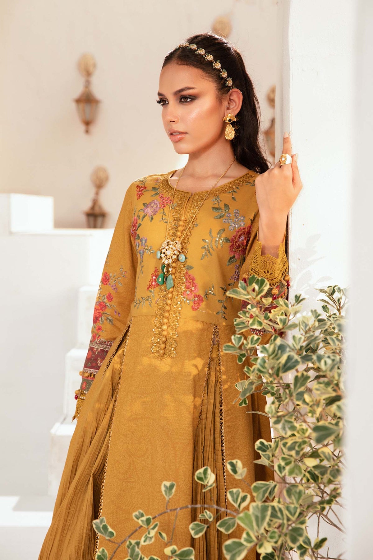 MARIA B M.Prints | Summer Lawn 2024 | Vol 2 | MPT-2202-A - Image 5
