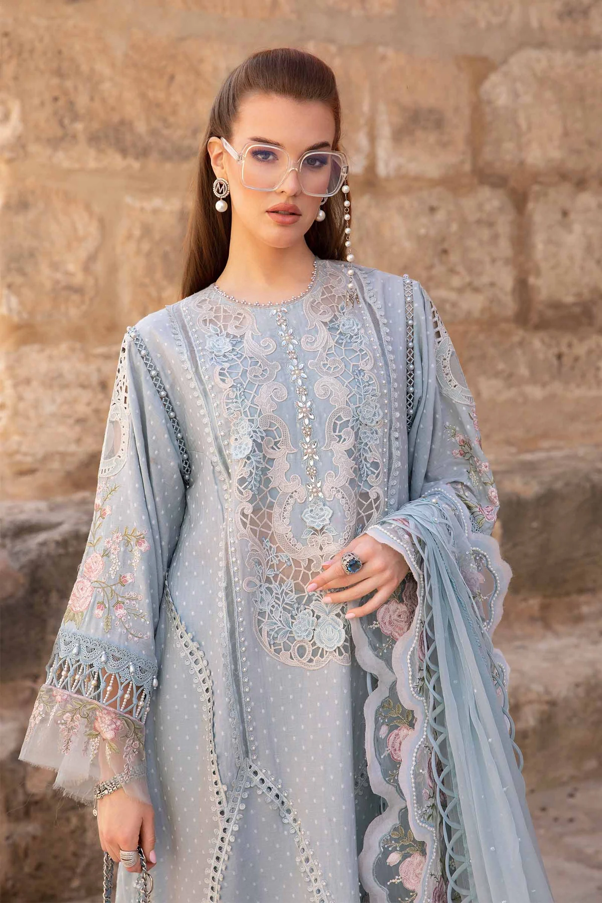 MARIA B Luxury Lawn 2024 | 10B - Image 3