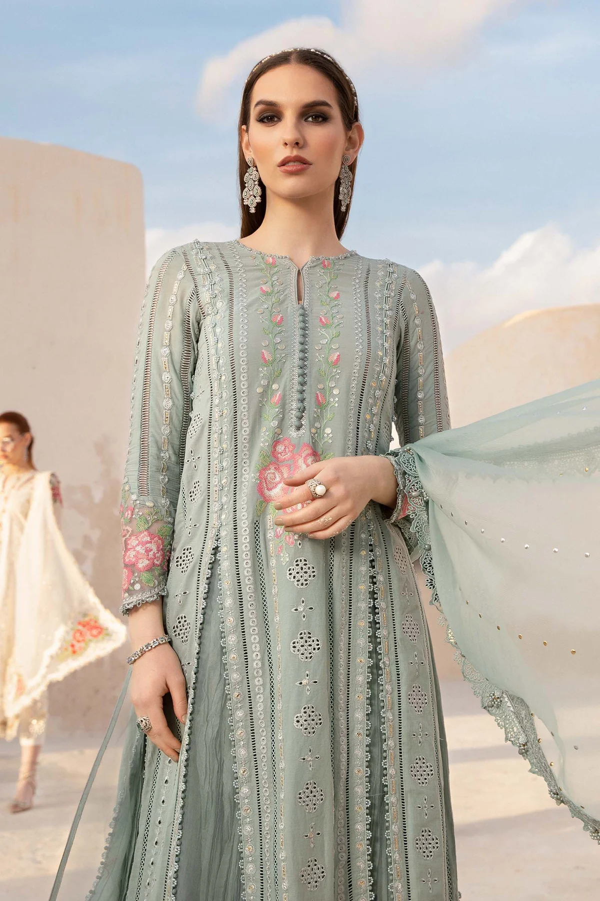 MARIA B Luxury Lawn 2024 | 12B - Image 3