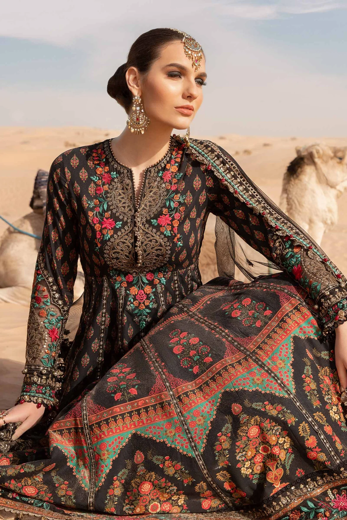 MARIA B Luxury Lawn 2024 | 13B - Image 3