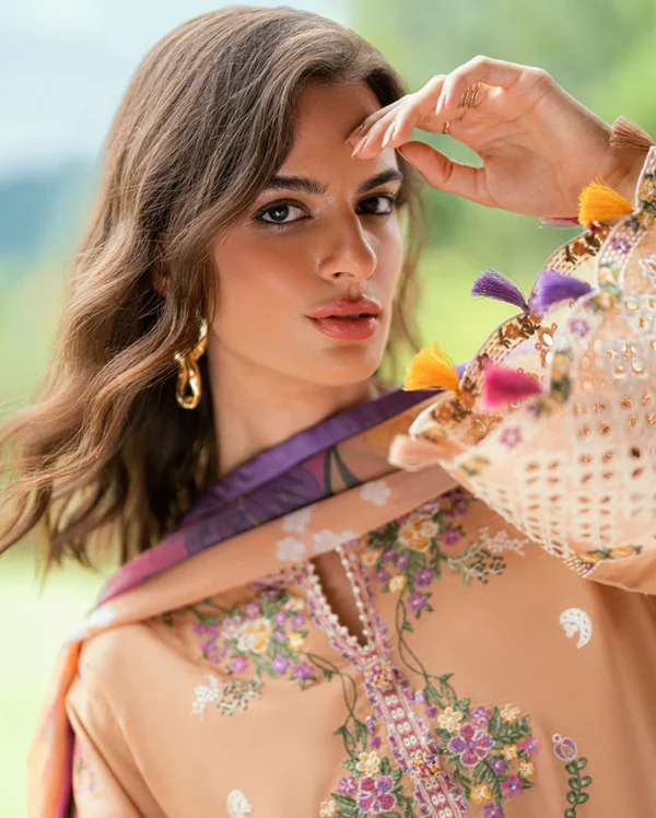 Alternative view of Roheenaz Summer Reverie Luxury Lawn - Elaris