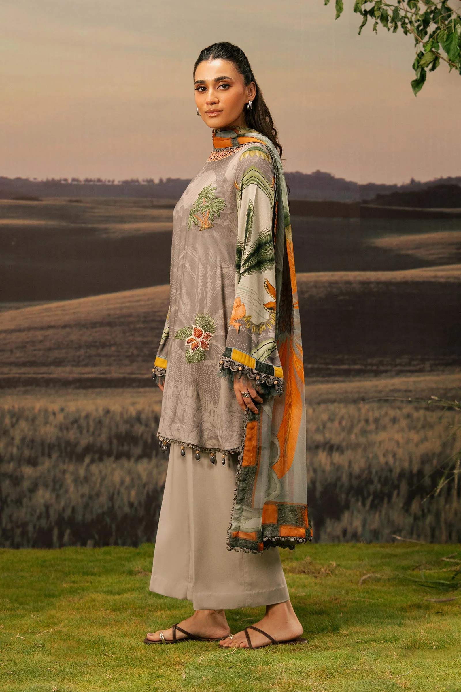 MARIA B M Basics Arabic Lawn | MB-PFUS25-06B - Image 3