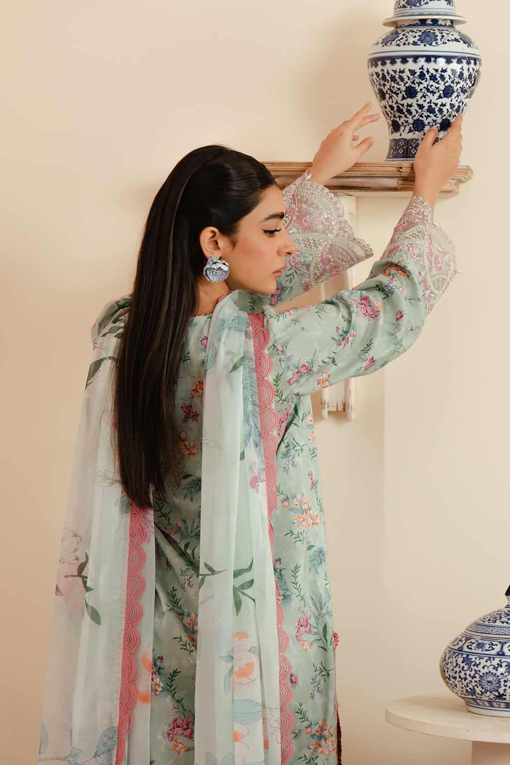 Afrozeh Malina Lawn 2024 | Aruna - Image 3