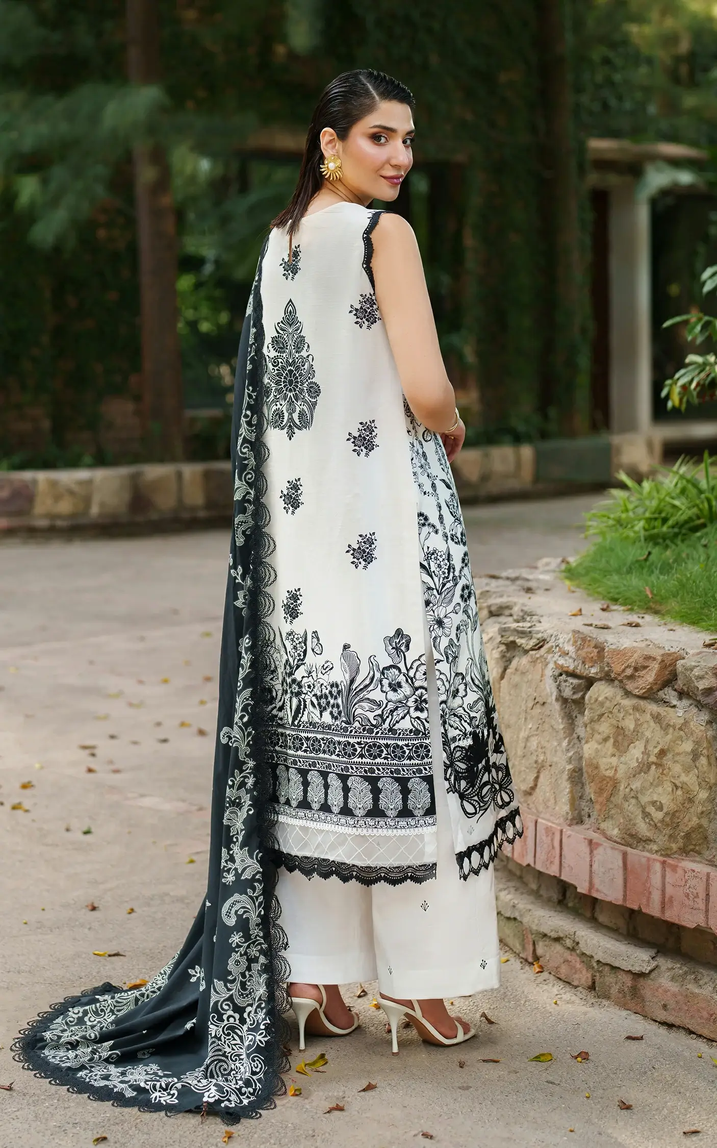 Asifa Nabeel Meraki Winter'25 || Ember Glow - Image 5
