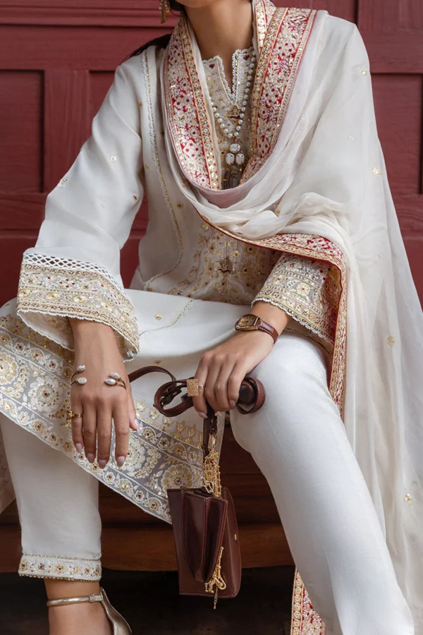 Alternative view of Mushq Nuvera Unstitched Raw Silk || Elnaz