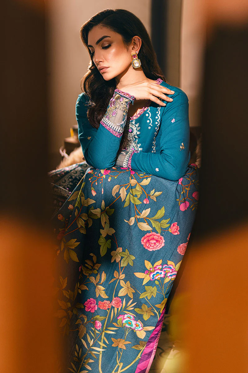 Mushq Hemline Winter Karandi | Spiced Maple - Image 3