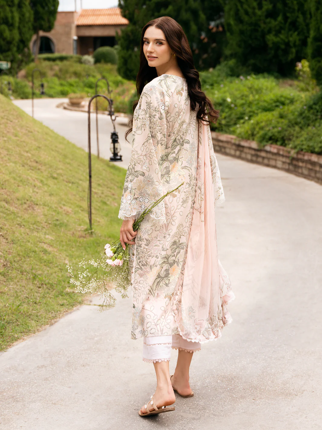 Secret Garden Lawn '24 | LOTUS - Image 2